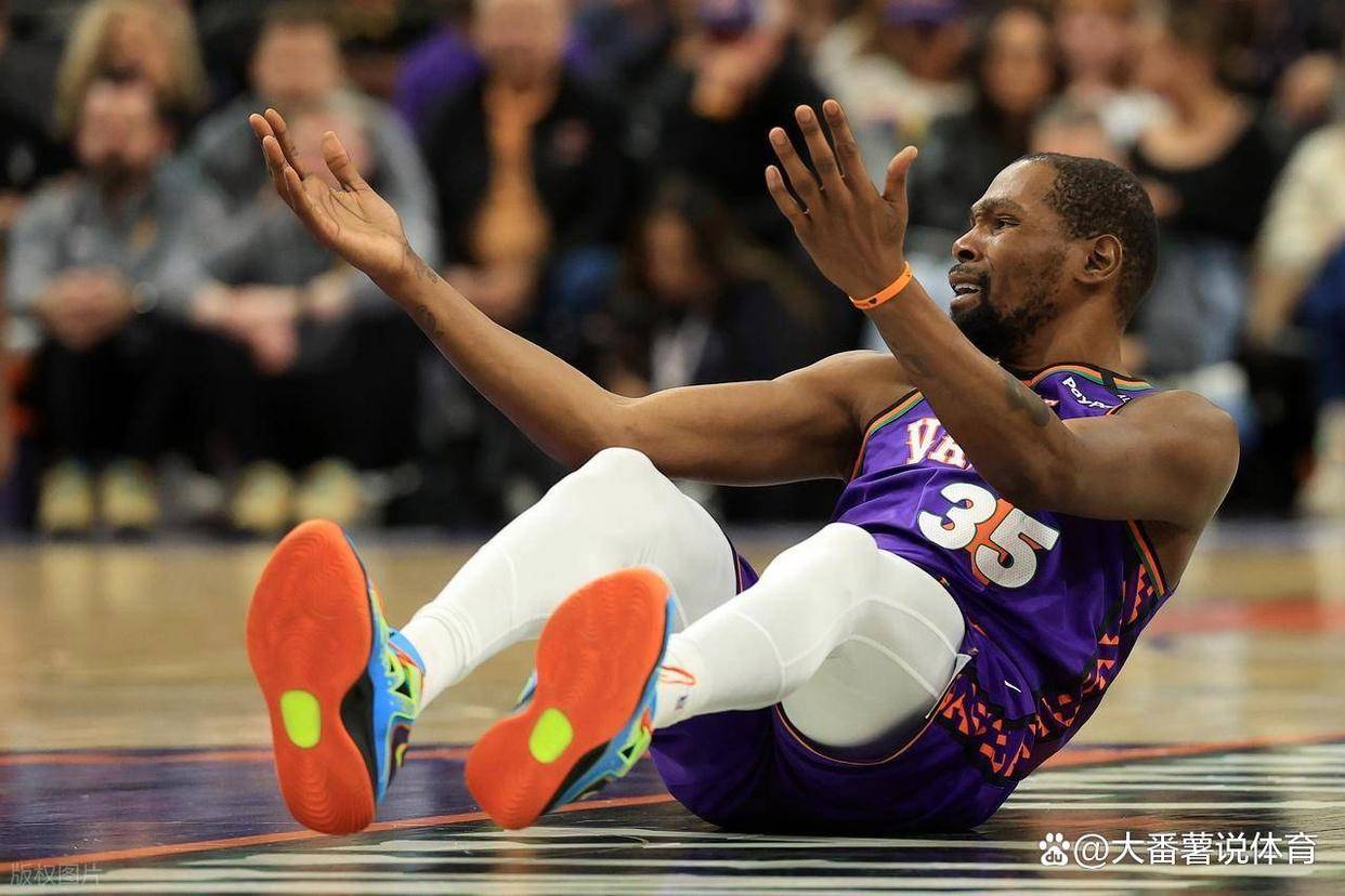 爱游戏(中国)官方网站关于战术调整引发热议！，杜兰特在公牛比赛中出色防守气势如虹延续的信息