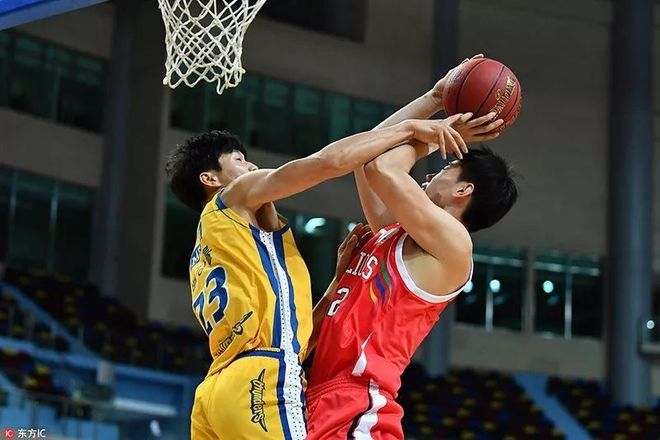 爱游戏体育赛事直播射击热身赛，西城闪电队与岭北玄武队淘汰对手，阵地战处理得当！争冠格局再洗牌的简单介绍