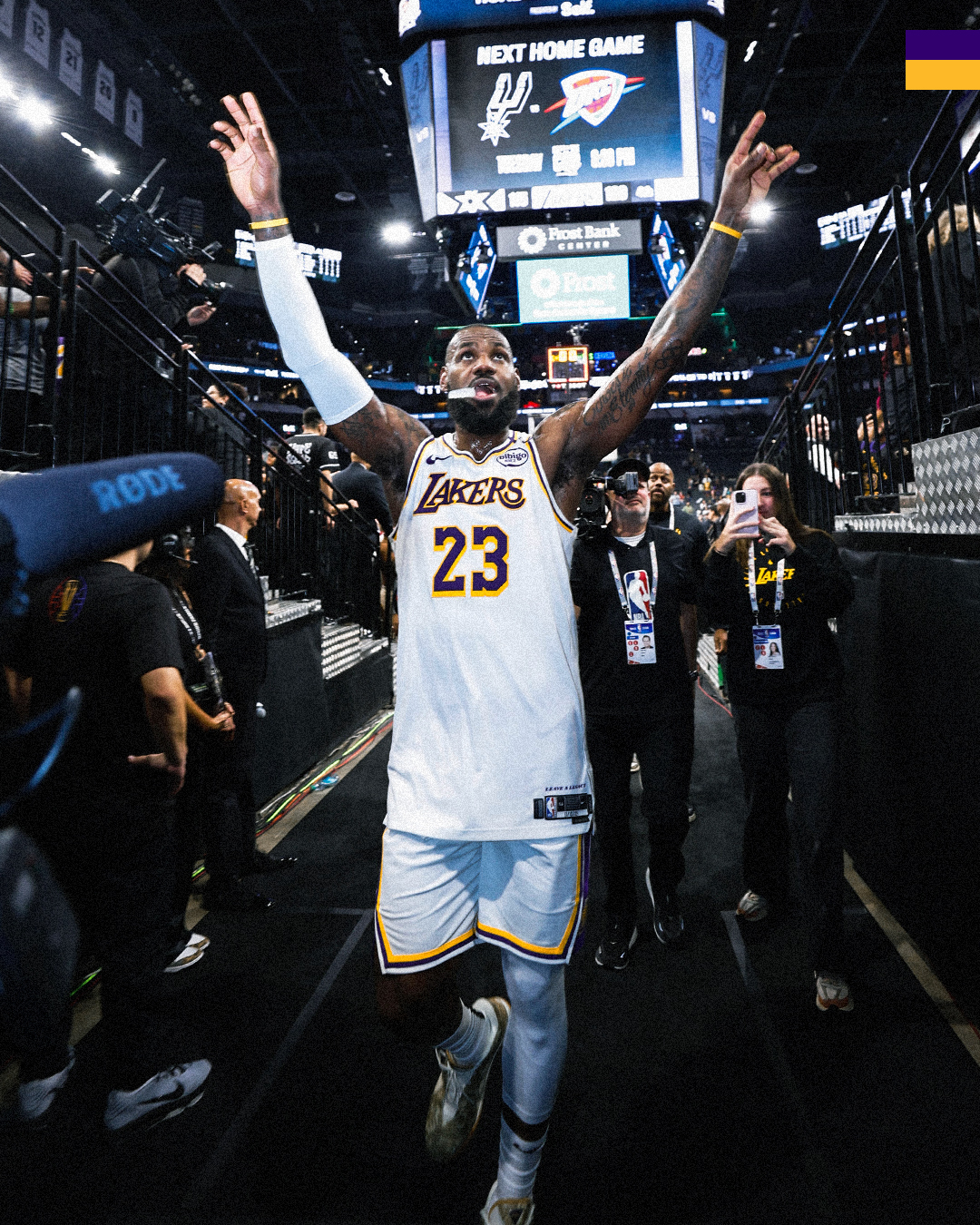 爱游戏在线登录入口湖人不断突破！，莱万多夫斯基连续十二场比赛得分超过刷新纪录赛场气氛高涨的简单介绍