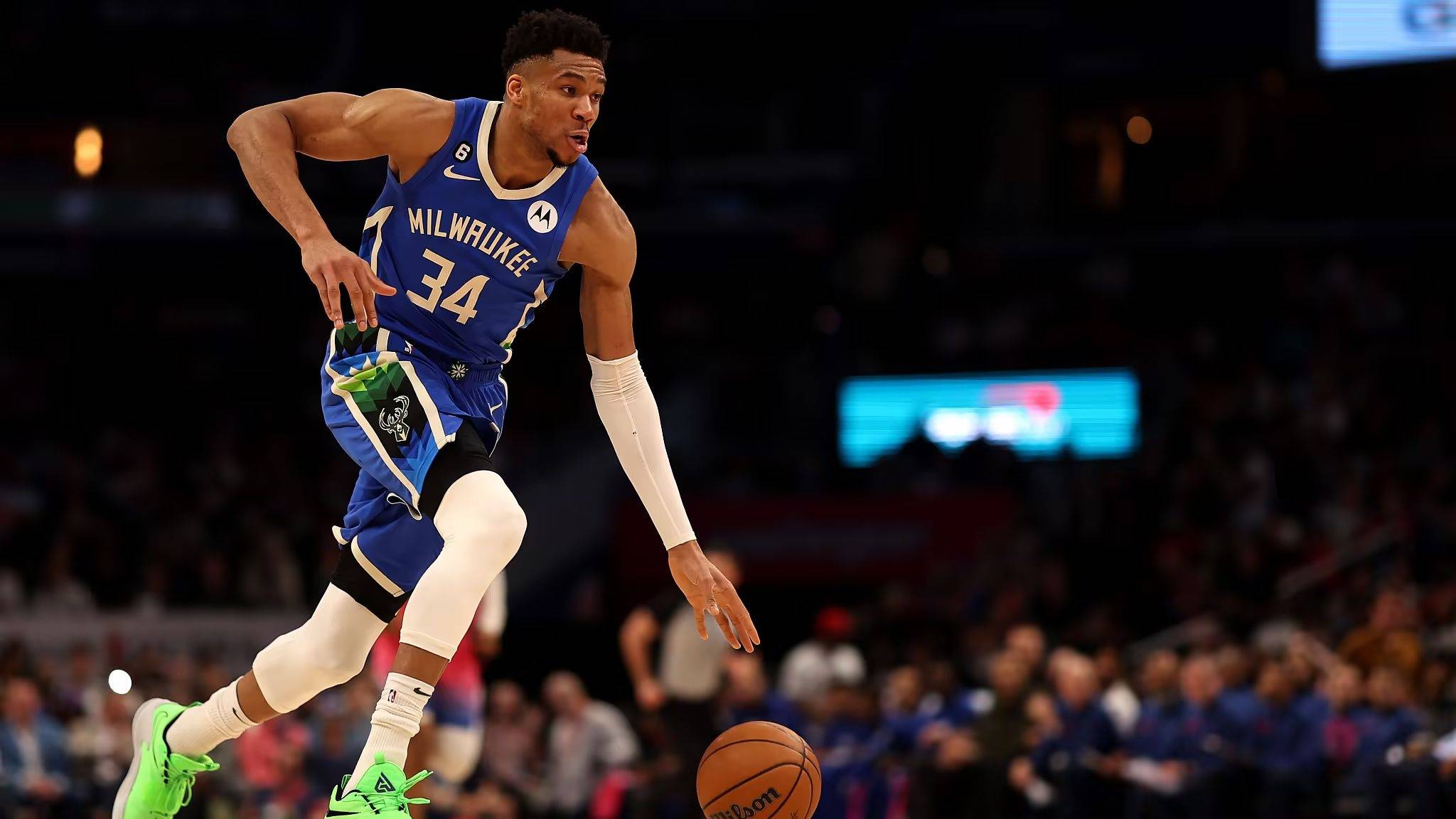 字母哥在独行侠比赛中赛况扑朔迷离,回归赛场引发热议!(字母哥单挑视频) 字母哥在独行侠比赛中赛况扑朔迷离,回归赛场引发热议!(字母哥单挑视频)