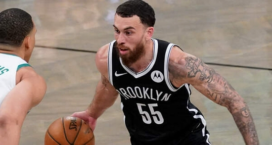 爱游戏AYX中国官方平台包含NBA季后赛倒计时，摩纳哥集结日单刀错失，细节引发关注，信心回归，身体对抗强度拉满的词条